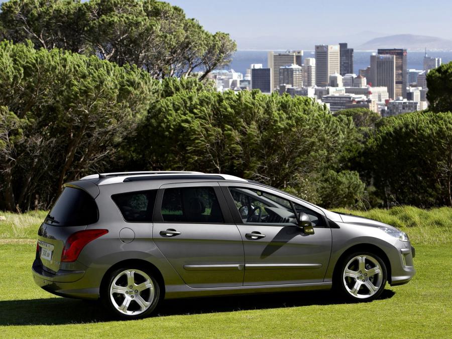  Peugeot 308 SW 2008 года  (фото 15 из 30)
